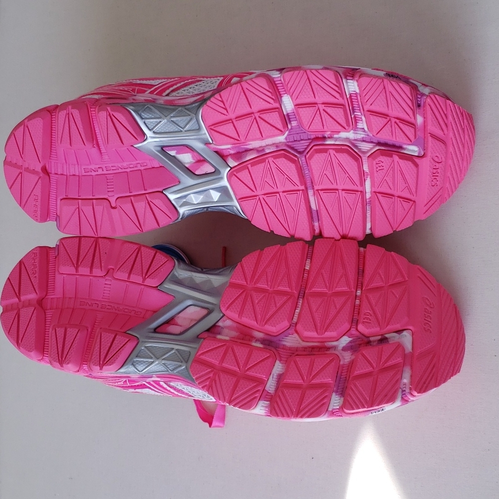 Asics women's 9.5 Breast Cancer Awareness Pink Ribbon GT 1000 3 PR - Picture 4 of 16